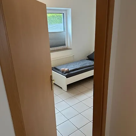 Appartement 3 Schlafzimmer, Wohnzimmer, Kueche, Bad, Terrasse, Parkplatz *