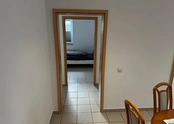 3 Schlafzimmer, Wohnzimmer, Kueche, Bad, Terrasse, Parkplatz דירה