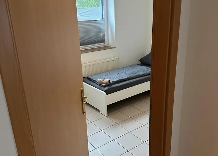 דירה 3 Schlafzimmer, Wohnzimmer, Kueche, Bad, Terrasse, Parkplatz *