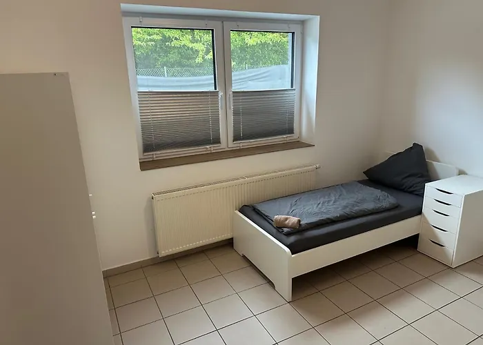 3 Schlafzimmer, Wohnzimmer, Kueche, Bad, Terrasse, Parkplatz דירה Wörrstadt